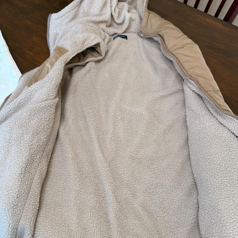 Vest - Picture 5 of 5